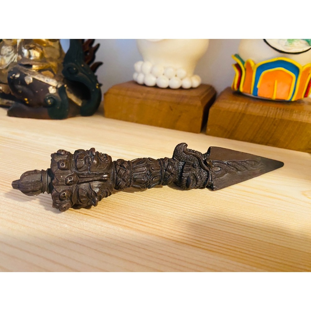 【藏傳佛教-法器】 三面普巴杵-細節圖4