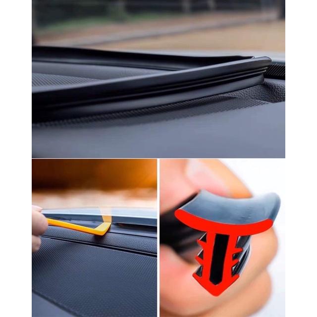 寶馬 2系列 F44中控台密封條   🔷防止零錢、停車幣、小東西滑入中控台與前擋玻璃縫隙內🔷快速安裝-細節圖3