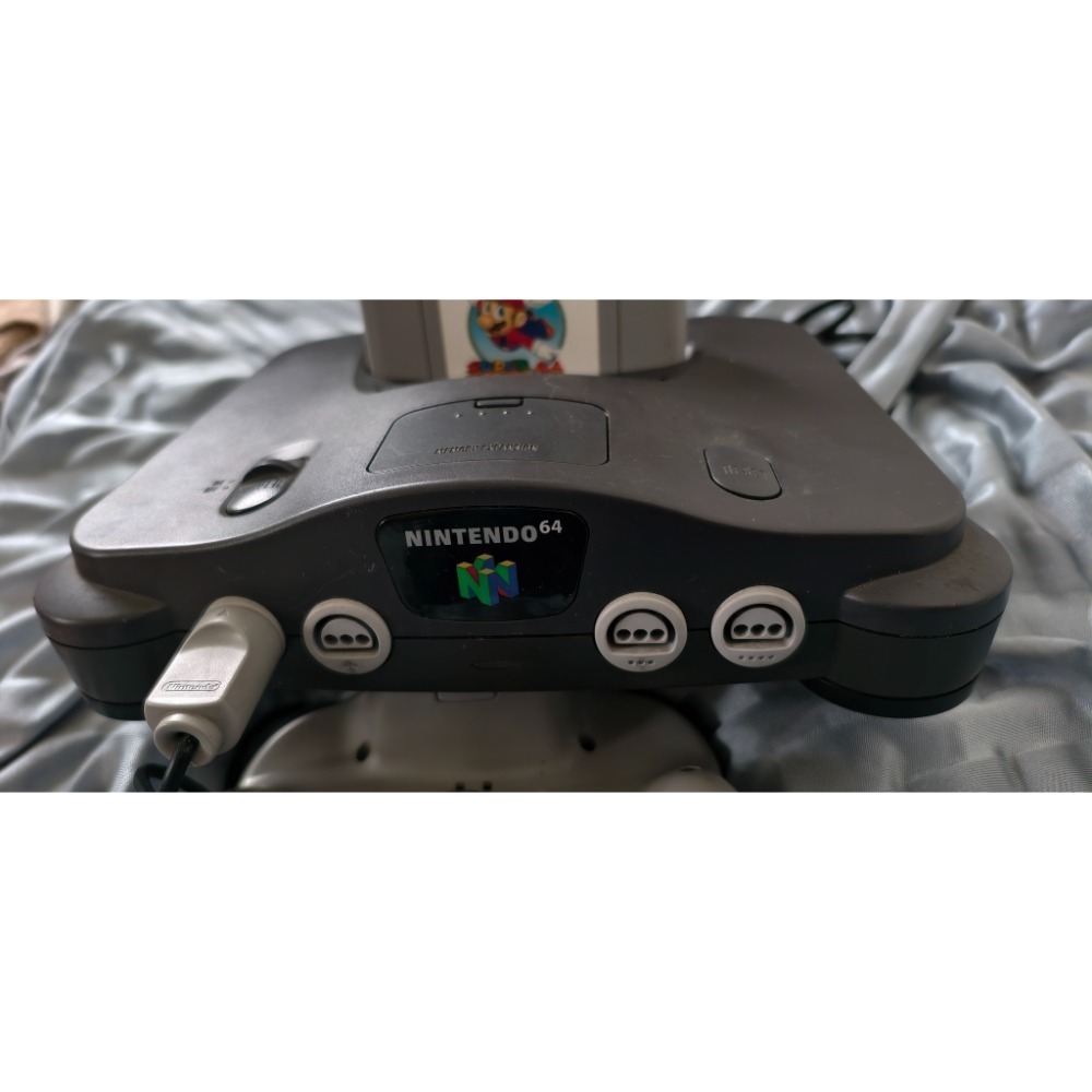 【經典收藏】任天堂 N64 主機（標準黑）+ 原廠手把 + 台灣公司貨《超級瑪利歐64》功能正常-細節圖4