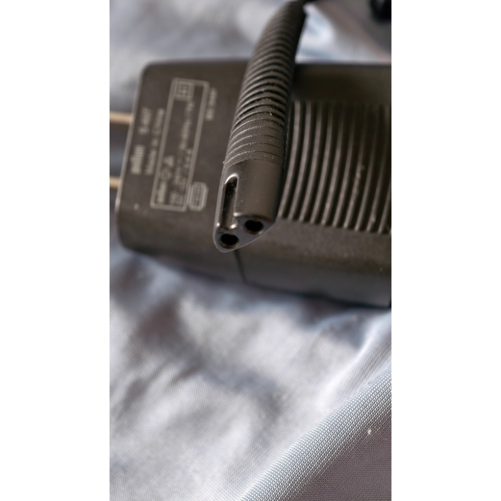 二手 BRAUN 百靈 電動刮鬍刀 5497 原廠充電器 12V/0.4A 7W  3/5/7/9 大部分系列適用-細節圖4