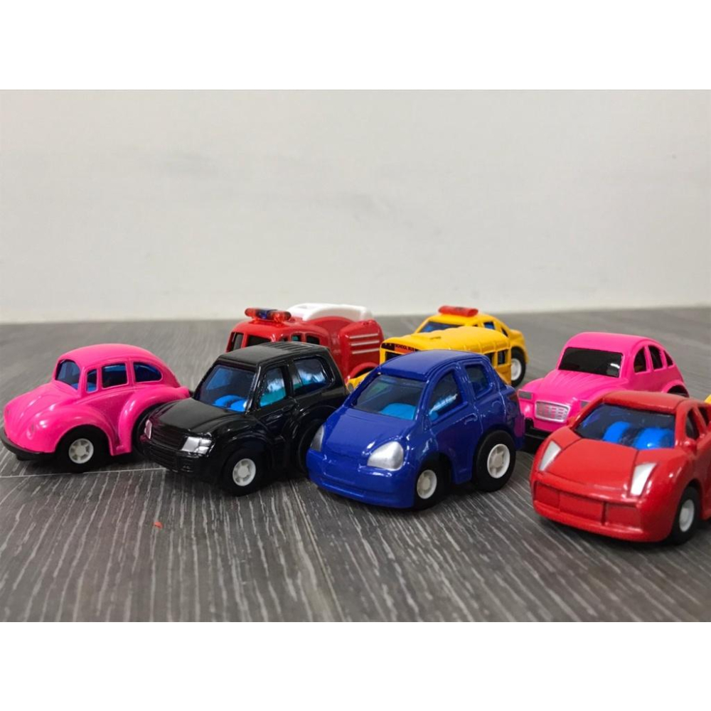 【玩具兄妹】現貨! 迴力玩具車 附扭蛋 校車/計程車/消防車/金龜車/小賽車 小汽車 超會跑 跑得快迴力車 小朋友禮物-細節圖2