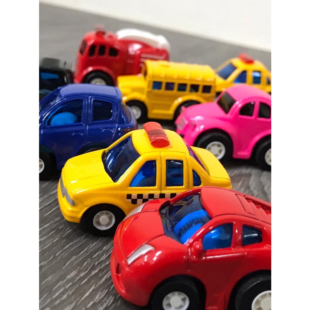 【玩具兄妹】現貨! 迴力玩具車 附扭蛋 校車/計程車/消防車/金龜車/小賽車 小汽車 超會跑 跑得快迴力車 小朋友禮物-細節圖3