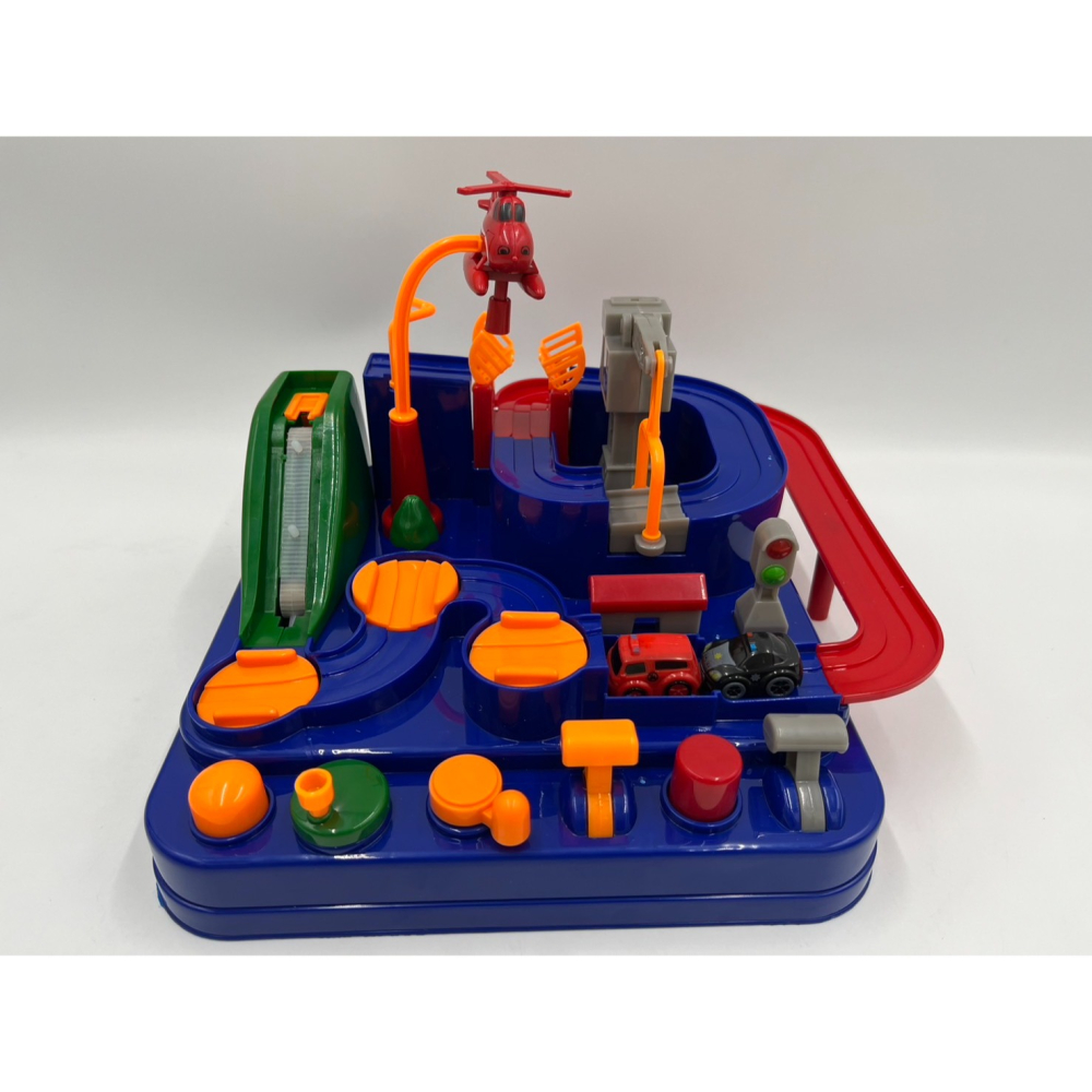 【玩具兄妹】現貨! 汽車闖關大冒險(無須電池) 隨機附2台車 益智玩具 親子桌遊 9個機關-細節圖4