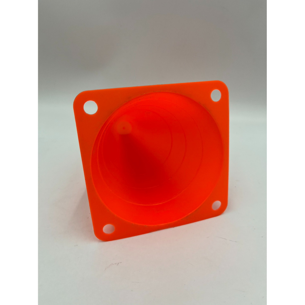 【玩具兄妹】現貨! 18公分三角錐(四入組) 訓練角錐 角錐盤 角椎 路障 障礙錐 橘色三角錐-細節圖2