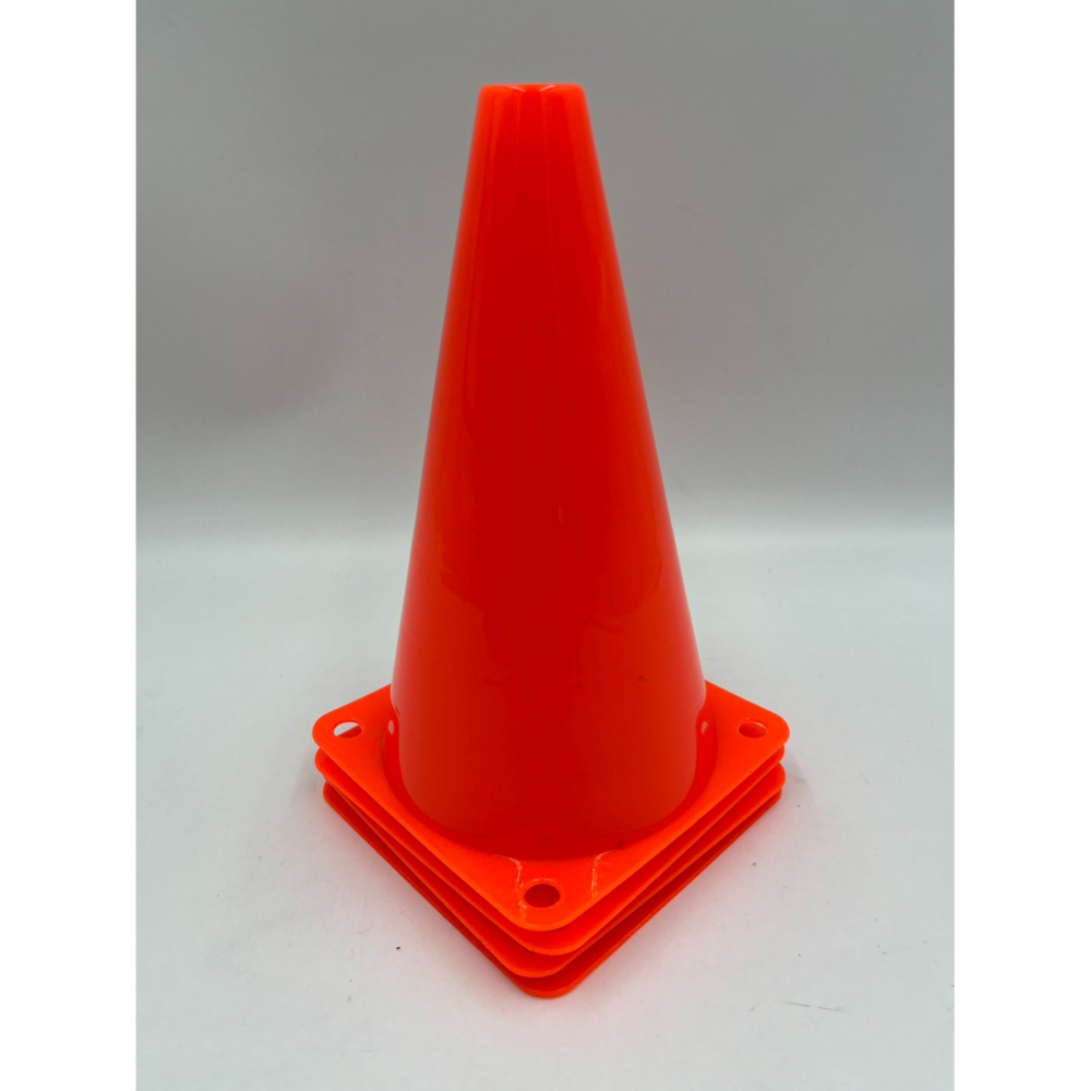 【玩具兄妹】現貨! 18公分三角錐(四入組) 訓練角錐 角錐盤 角椎 路障 障礙錐 橘色三角錐-細節圖4