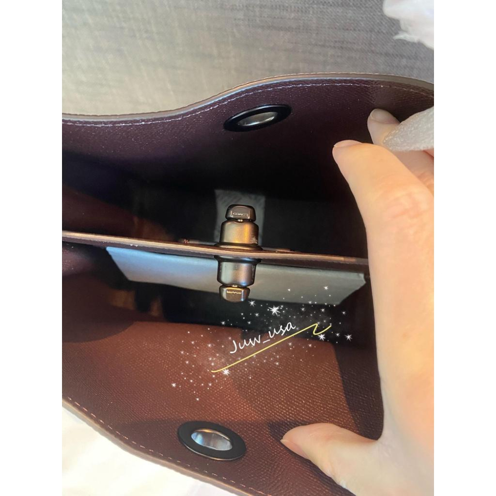 coach Charlie 21 粉色 現貨 免運 小款水桶包 有防層袋子-細節圖4