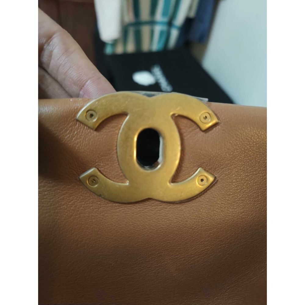 CHANEL 小號19bag 焦糖柔霧大地色 金釦 晶片款 包包 側揹包 側背包 斜背包 情人節 禮物 新款 經典款-細節圖4