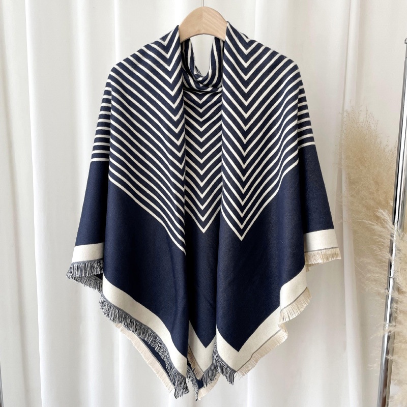 [台灣現貨]圍巾 披肩 斗篷 圍脖 保暖 外搭 外套 條紋 科技羊毛 聖誕交換禮物 推薦 披風 KSelect 女-細節圖5