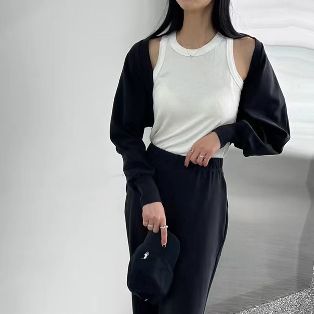 韓國選物｜Girl Crush女團風短版運動外套 (黑/灰色)-細節圖5