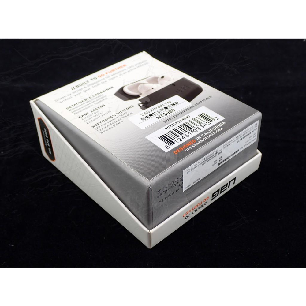 發問打折【限量促銷】 UAG AirPods Pro 耐衝擊防水防塵軟式保護殼-極黑 頂級厚矽膠材質 可拆式快掛扣設計-細節圖6