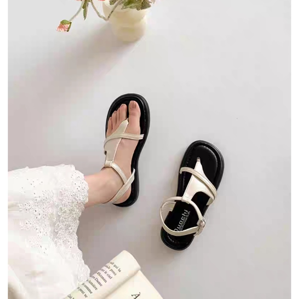 現貨百搭夾腳涼鞋 女神款氣質平底鞋 不痛好走夾腳 夏季必備穿搭推薦 韓系簡約防滑涼鞋 G9222-細節圖5