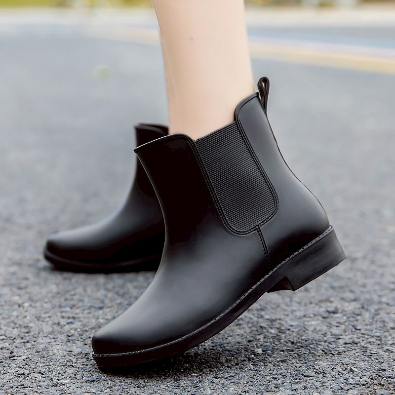 短筒雨靴 女 防水馬丁靴 黑色防滑防雨靴 整雙防水 軟底耐走 雨天鞋套 女生短靴 防潑水 女生水靴 好穿好走 Q2088-細節圖3