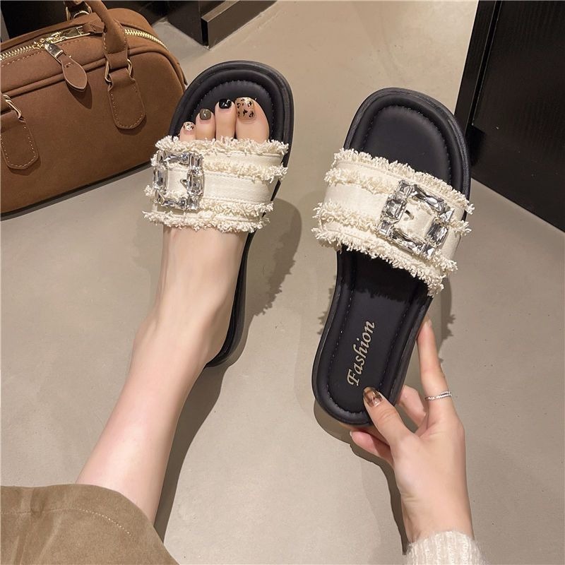 毛邊水鑽拖鞋 方頭涼拖鞋 水鑽扣設計感 女生日常約會穿搭拖鞋 粗跟百搭涼鞋 女拖鞋 涼拖鞋 粗跟拖鞋 設計感 G2133-細節圖6