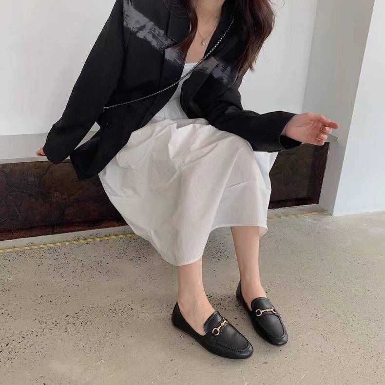 大尺43 碼樂福鞋 金屬飾扣百搭質感 商務休閒兩用 柔軟鞋墊舒適好走 穩固防滑鞋底 修飾腳型 日常通勤必備 G1206-細節圖10