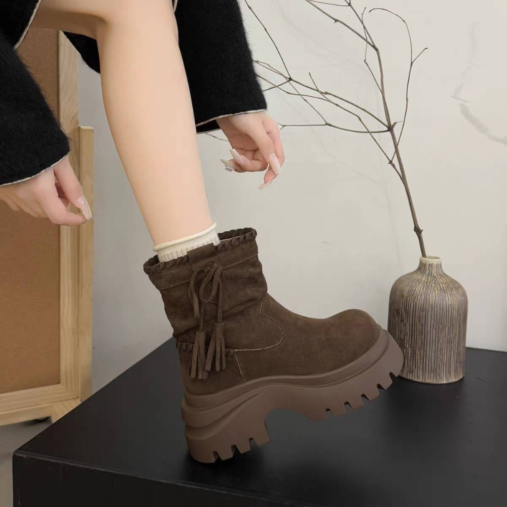 厚底絨面短靴 綁帶流蘇設計 防滑粗跟保暖靴 女生秋冬靴子 顯腿長氣質百搭 短靴 絨面靴 綁帶靴 防滑靴 女靴 9-3-細節圖6