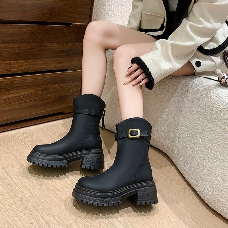 大尺碼43❤️顯瘦厚底靴『台灣現貨台灣出貨』皮帶釦 馬丁靴 復古風 英倫風 騎士靴 瘦瘦靴 短靴 厚底增高 77820-細節圖5