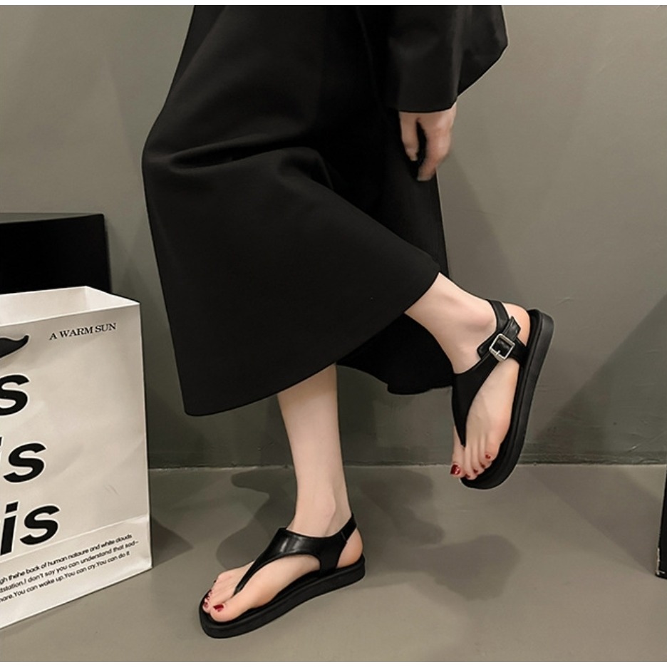 ​涼鞋 女 夾腳涼鞋 夾腳拖鞋 人字拖 2026 韓國 羅馬涼鞋 平底 軟底 銀色 黑色 顯瘦 夾趾 學生 G5244-細節圖2