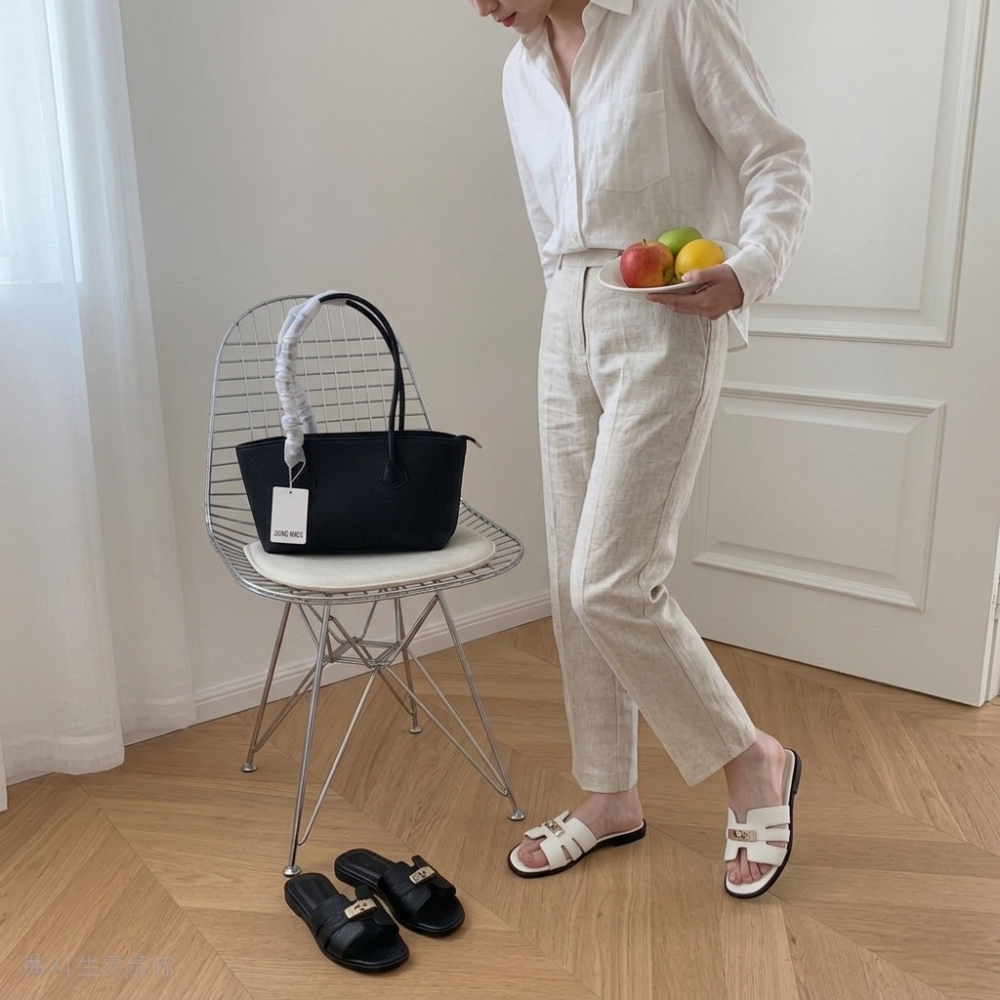 ​拖鞋 女鞋 涼拖鞋 平底涼鞋 H型 一字拖 懶人鞋 外穿 氣質 名媛風 法式 金屬扣 凱莉包同款 韓系 H5979-細節圖6