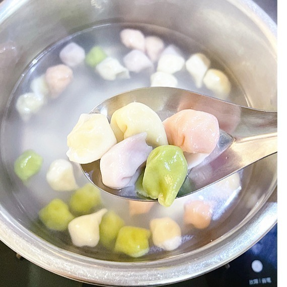 【童食廚坊】彩色一口小水餃(玉米雞肉餡)內餡皆無鹽添加 寶寶副食品 手指食物 寶寶水餃 彩色小水餃專賣店-細節圖2