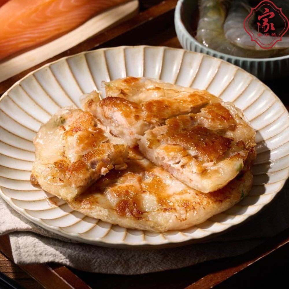 【家家飽傳統美食】挪威厚切鮭魚月亮蝦餅(300g/包)一包兩片裝  滿滿的鮭魚 真材實料 消夜首選-細節圖2