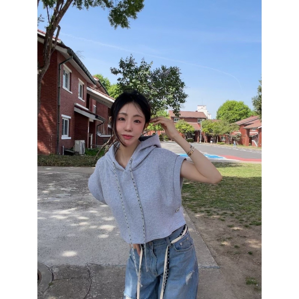 【유나】正韓連線🇰🇷KQ01300505-正韓🇰🇷太妍어니家連帽俏麗短版上衣-細節圖3