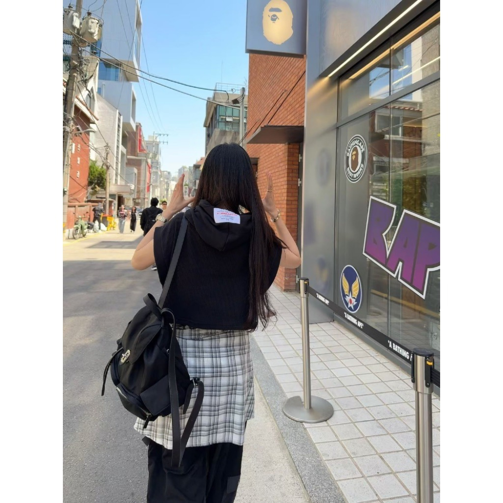 【유나】正韓連線🇰🇷KQ01300505-正韓🇰🇷太妍어니家連帽俏麗短版上衣-細節圖4