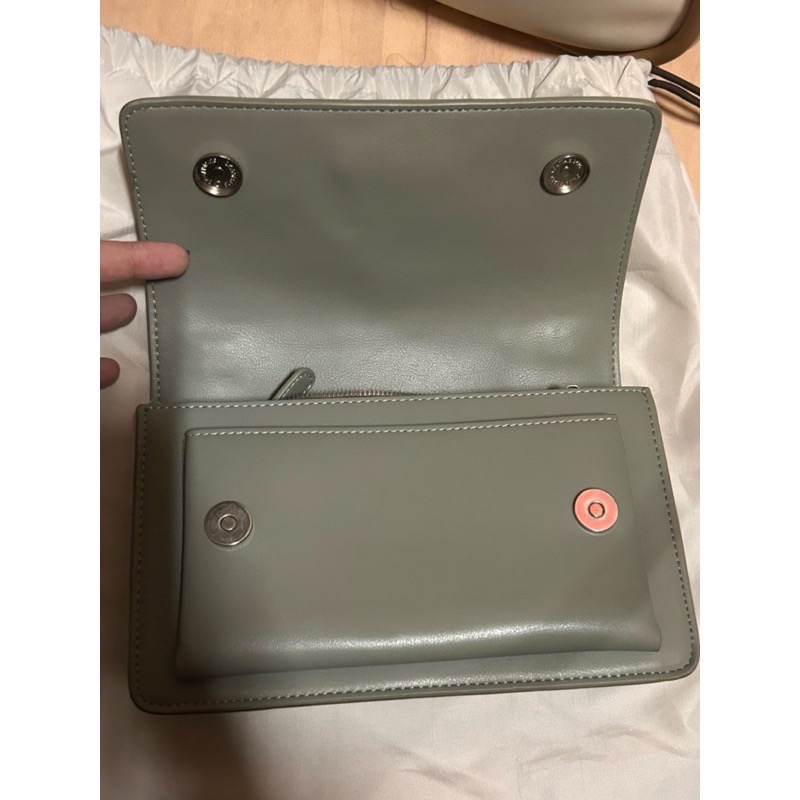 ROBINMAY小魔女風琴斜背包（9成新）-細節圖4