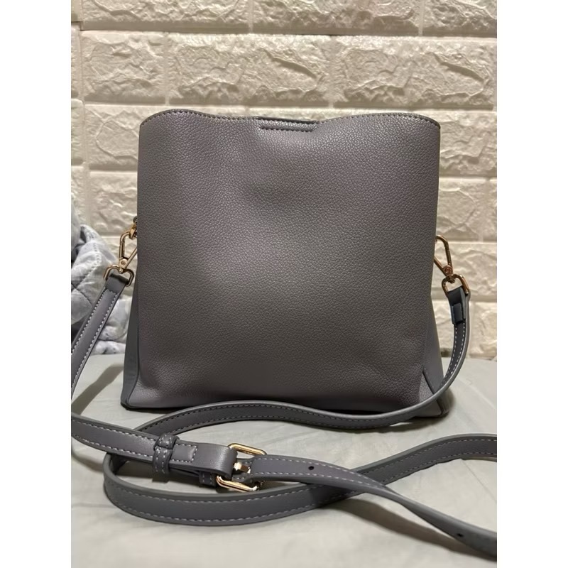 PIXY ACCS 叛逆浪漫小桶包 灰霧藍（9成新）-細節圖2