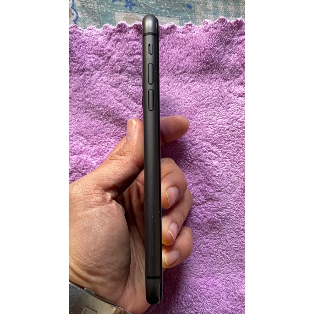 IPhone 11 黑色 64g（二手）-細節圖4