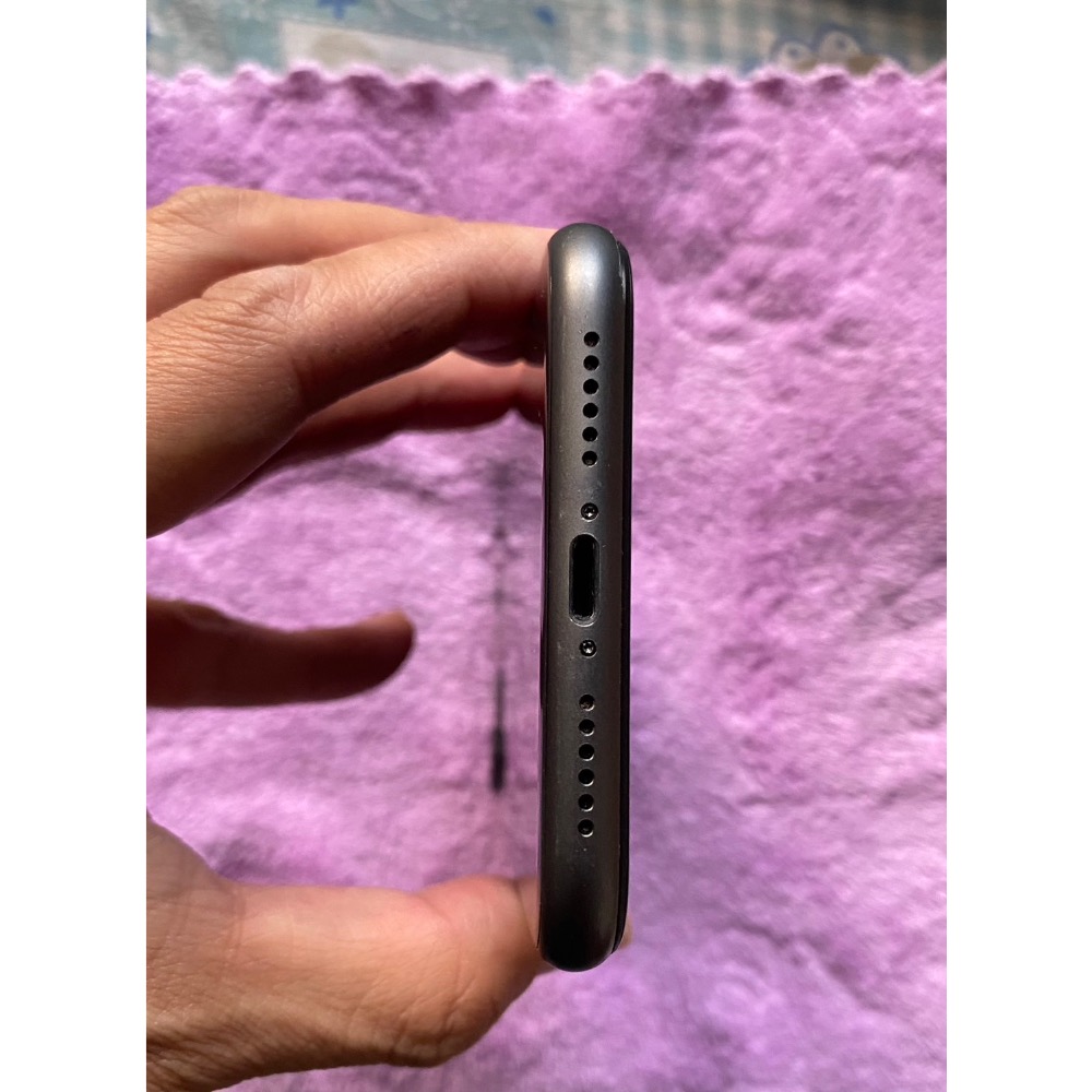 IPhone 11 黑色 64g（二手）-細節圖5