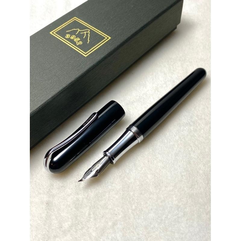 3952老山羊-BON1 曜石黑 亮面鋼琴烤漆 彈鋼書法尖鋼筆-細節圖2