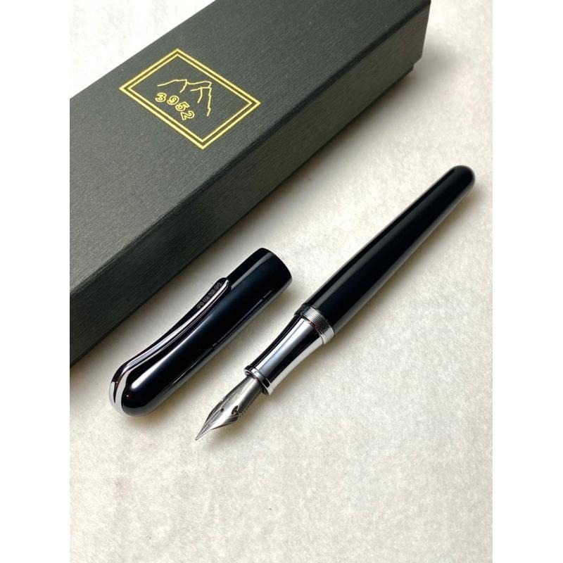 3952老山羊-BON1 曜石黑 亮面鋼琴烤漆 彈性刀尖(闕月刀)鋼筆-細節圖2