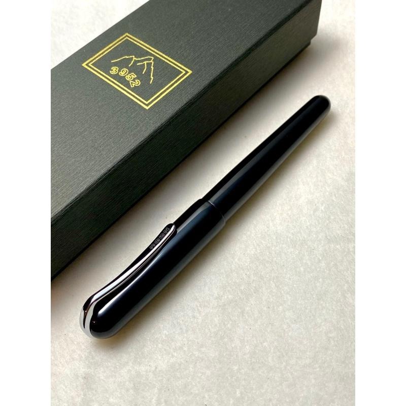 3952老山羊-BON1 曜石黑 亮面鋼琴烤漆 彈性刀尖(闕月刀)鋼筆-細節圖3