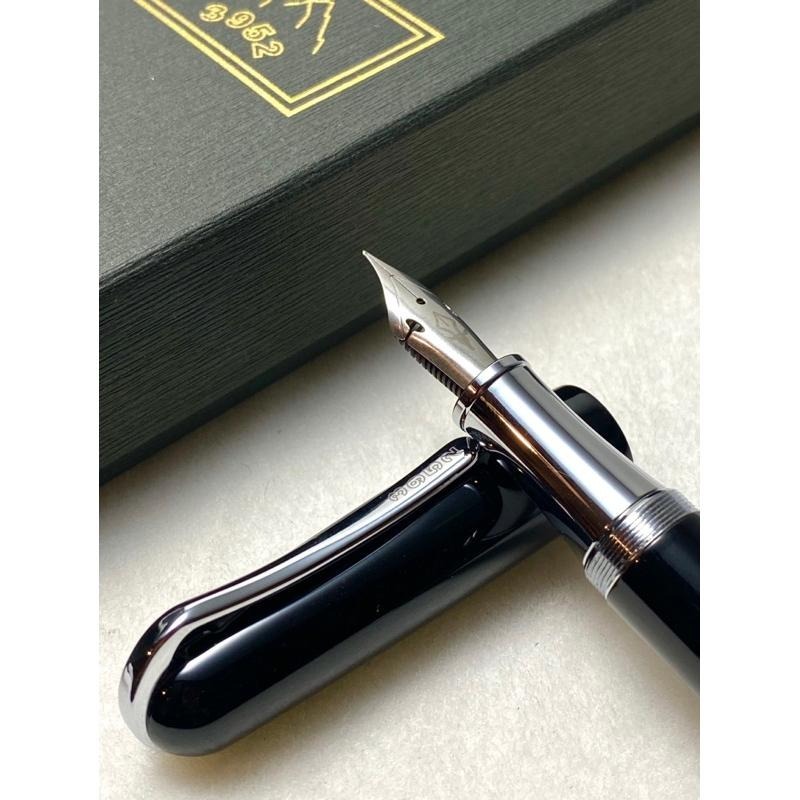 3952老山羊-BON1 曜石黑 亮面鋼琴烤漆 彈性刀尖(闕月刀)鋼筆-細節圖6