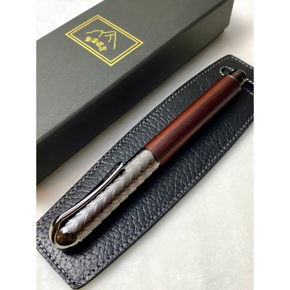 3952老山羊-太魯閣 玫瑰木 玫瑰金書法鋼尖鋼筆-細節圖3