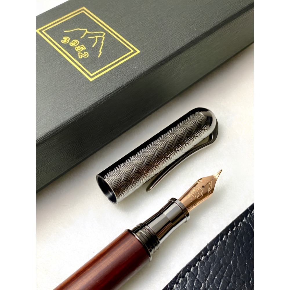3952老山羊-太魯閣 玫瑰木 玫瑰金書法鋼尖鋼筆-細節圖6
