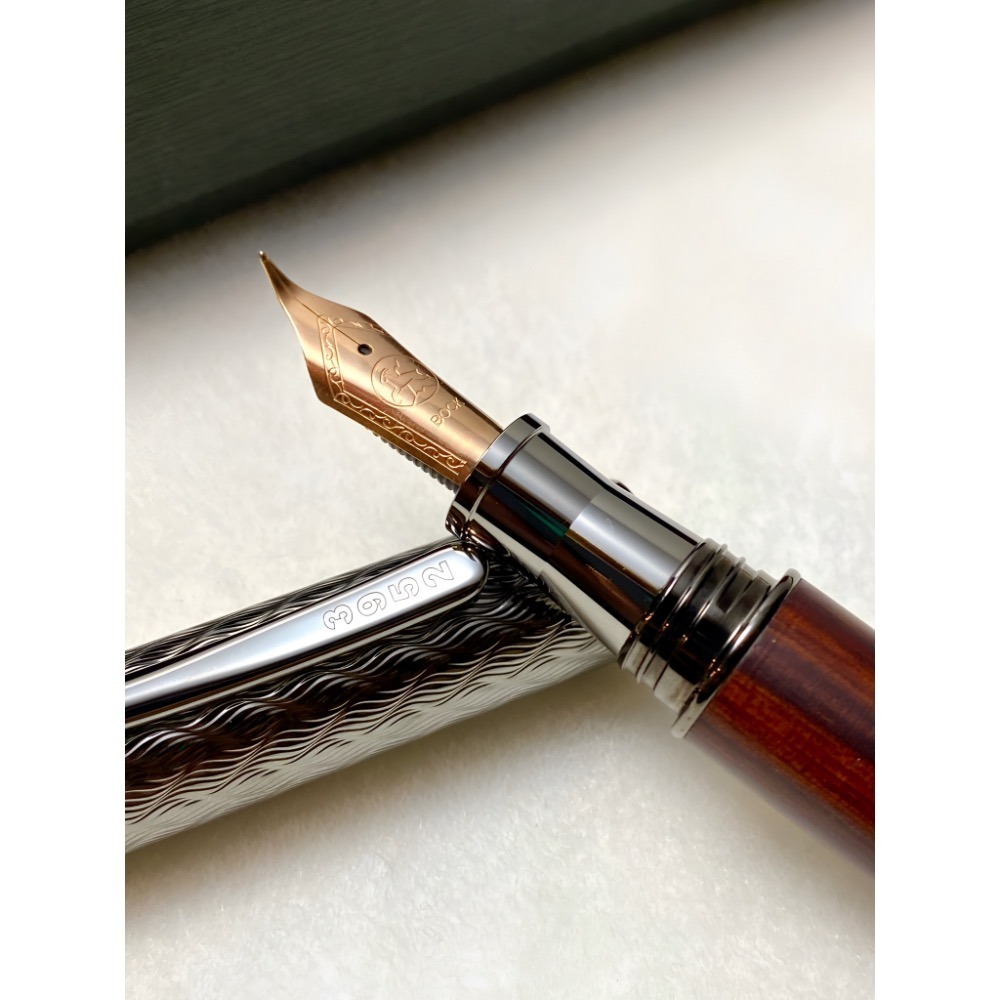 3952老山羊-太魯閣 玫瑰木 玫瑰金書法鋼尖鋼筆-細節圖7