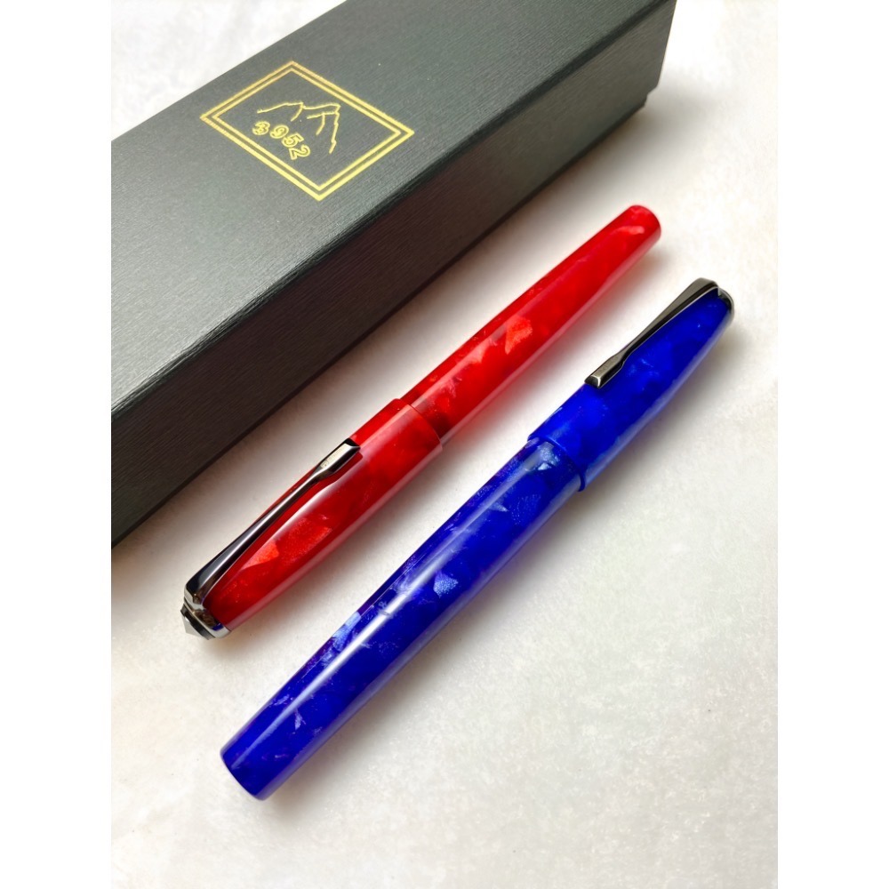 3952老山羊-布萊梅 藍/紅 鍍金鋼尖鋼筆-細節圖2