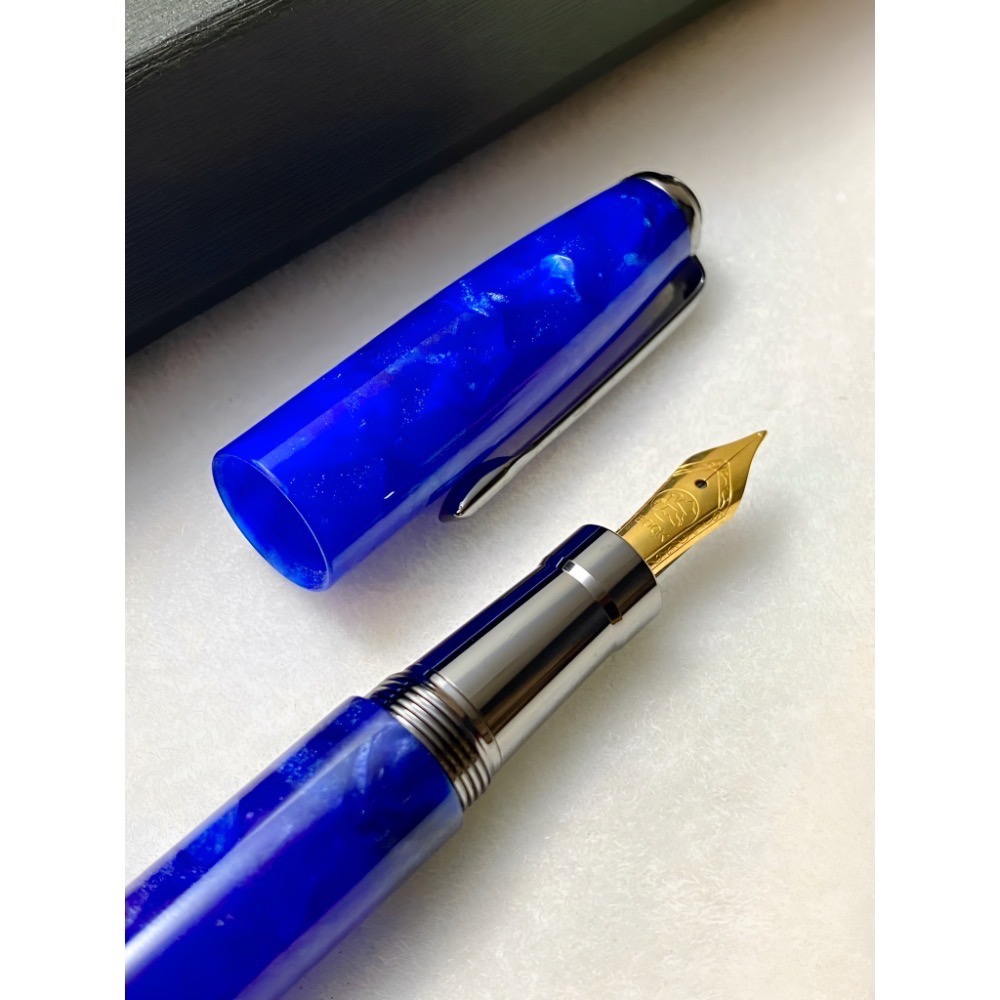 3952老山羊-布萊梅 藍/紅 鍍金鋼尖鋼筆-細節圖5