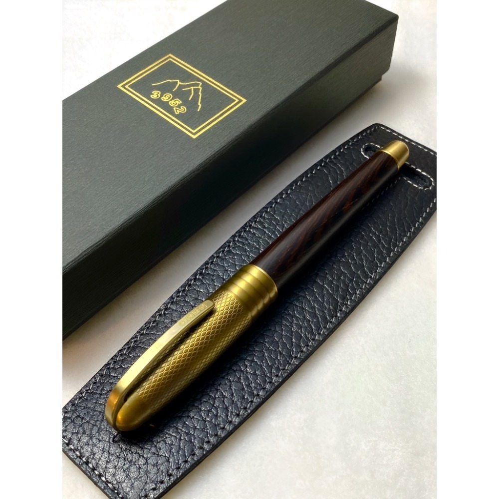 3952老山羊-葛瑪蘭 鐵刀木 古黃銅 雙色書法鋼尖鋼筆-細節圖3