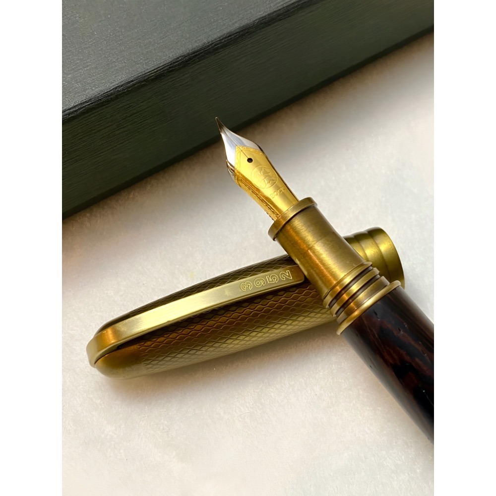 3952老山羊-葛瑪蘭 鐵刀木 古黃銅 雙色書法鋼尖鋼筆-細節圖6