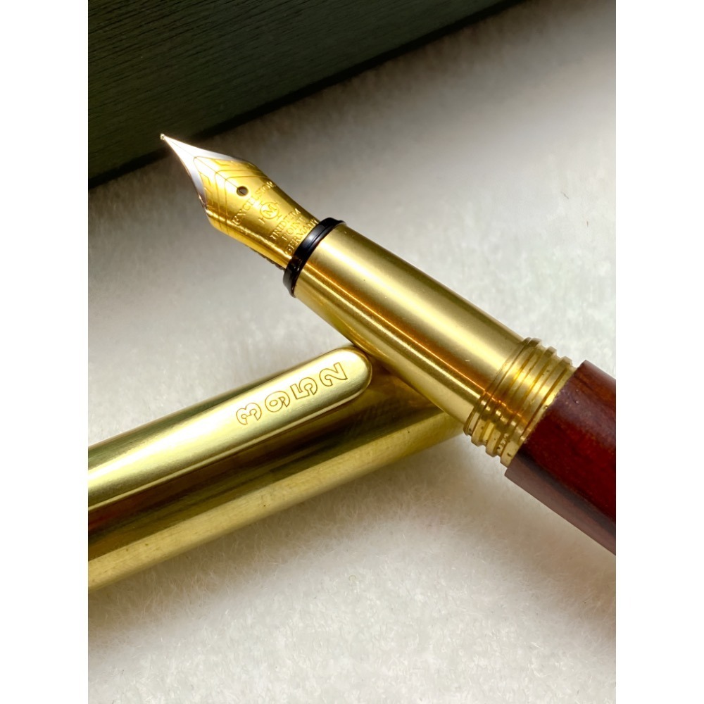3952老山羊-噍吧哖 玫瑰木 原銅 白/雙色鋼尖鋼筆-細節圖6