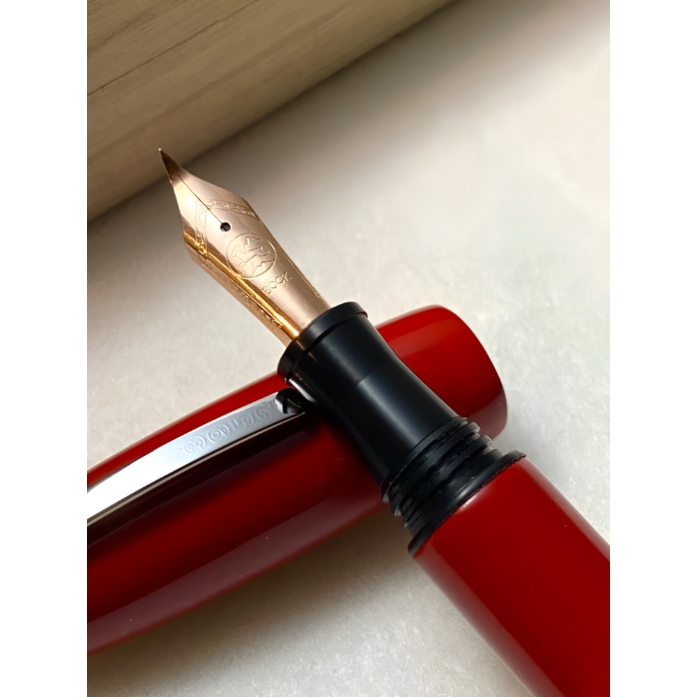 3952老山羊-天然漆筆 葛瑪蘭 碧血劍(赤紅) 玫瑰金書法鋼尖鋼筆-細節圖8