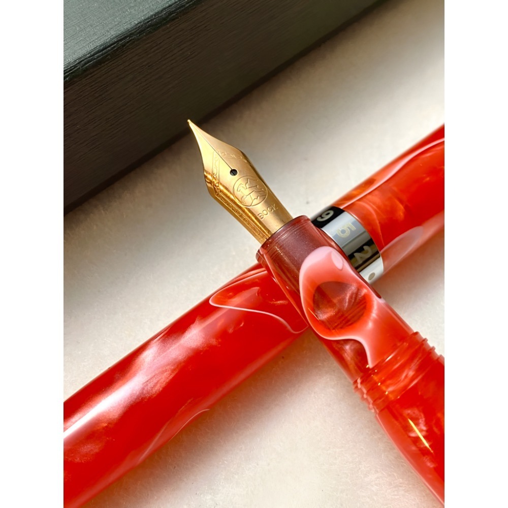 3952老山羊-馬卡道 赤霞 玫瑰金鋼尖鋼筆-細節圖5