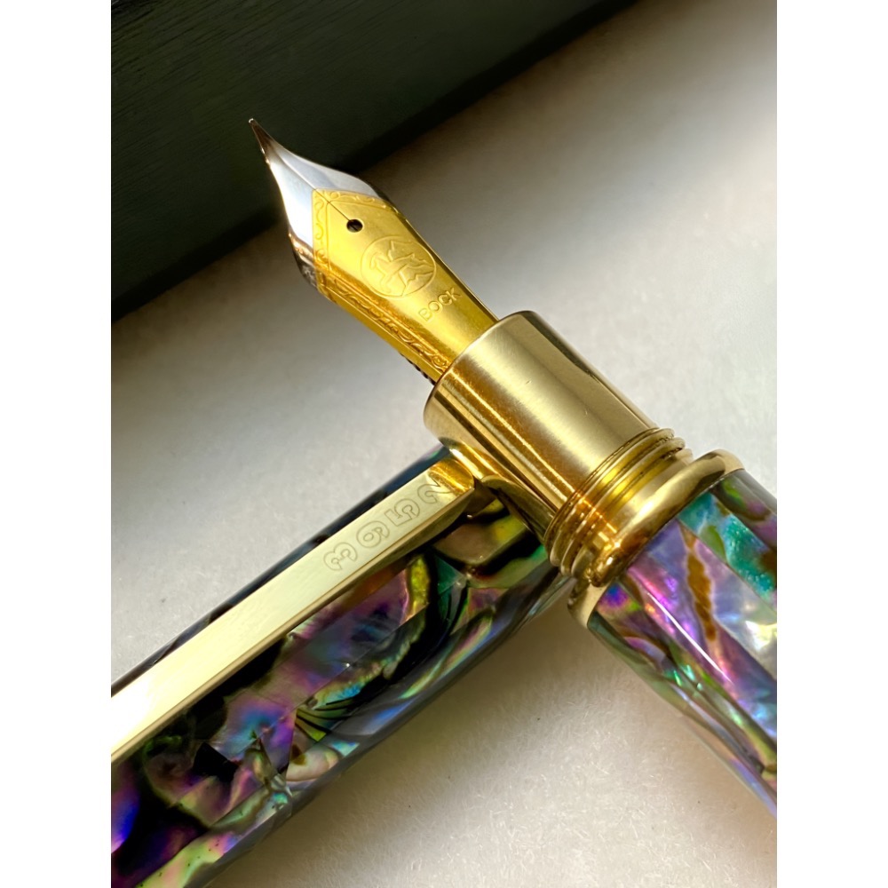 3952老山羊-大鵬灣 嚴選鮑魚貝殼 原銅 雙色書法鋼尖鋼筆-細節圖8