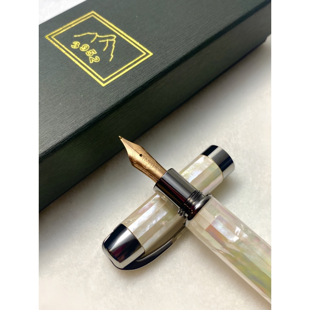 3952老山羊-大鵬灣 珍珠母貝 玫瑰金鋼尖鋼筆-細節圖3