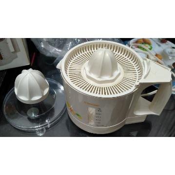 台灣現貨 當日出貨 全新 TATUNG 大同 電動 榨汁機 果汁機 柳丁機 TJJ-1000 健康生活少不了新鮮果汁-細節圖2