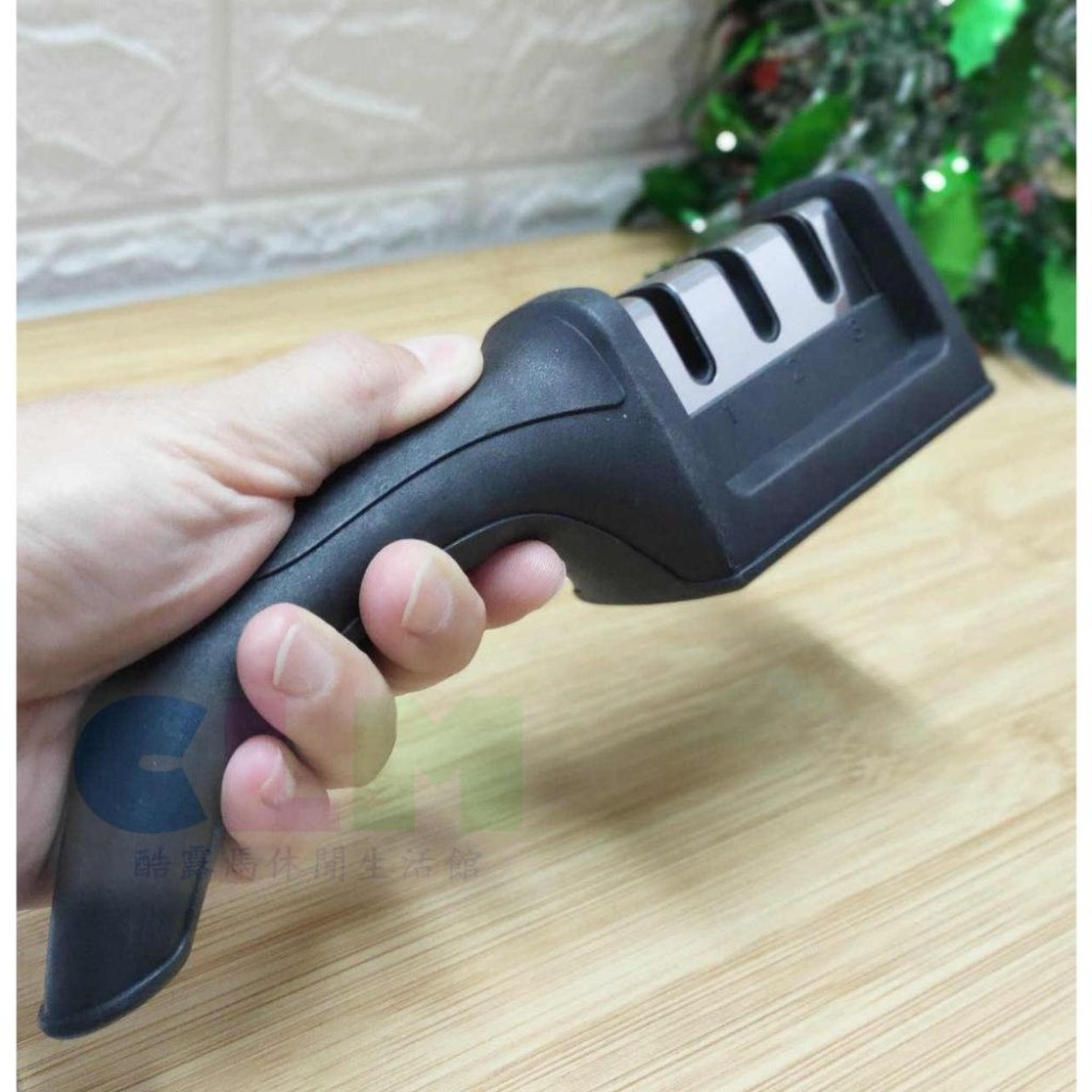 【酷露馬】磨刀器 家用磨刀器 快速磨刀器 廚房磨刀 三段磨刀器 HK055-細節圖4