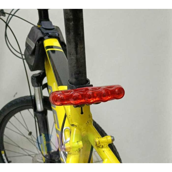 【酷露馬】自行車 5LED長型尾燈 七種亮燈模式 (可直扣可橫扣) 車尾燈 單車燈 警示燈 LED燈 BL022-細節圖6