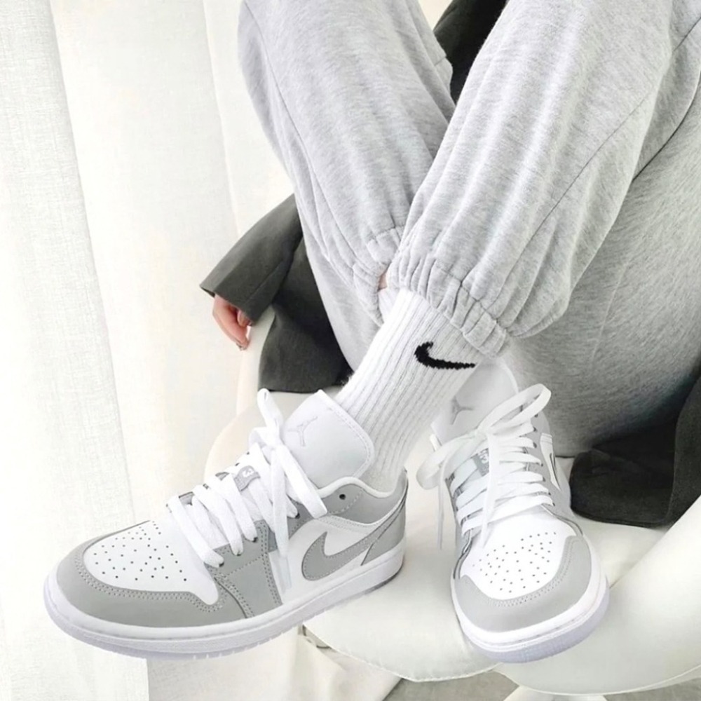 NIKE AIR JORDAN 1 灰白 冰晶底 低筒 高筒 淺灰 女鞋 DC0774-105-細節圖7